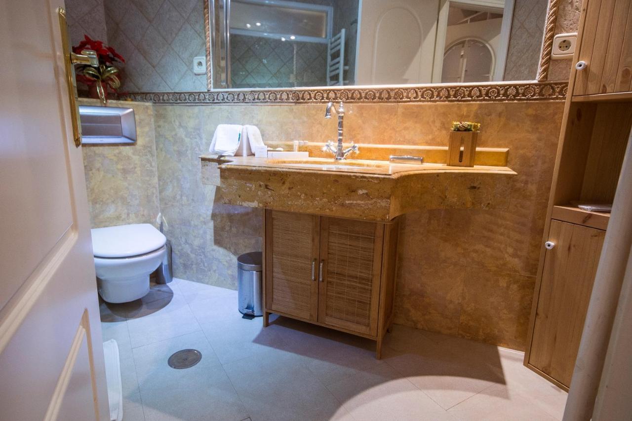 Oshun Puerta del Sol Deluxe Apartment Madrid Bagian luar foto