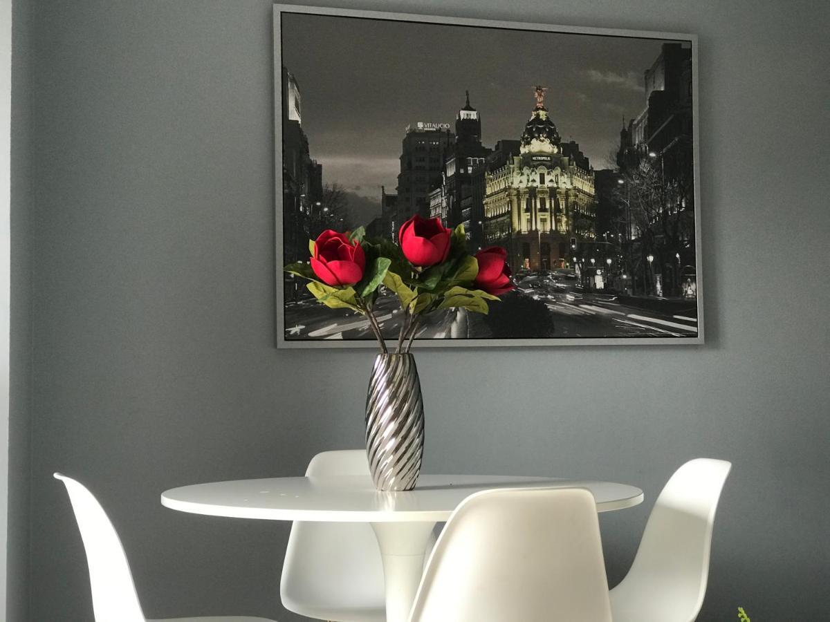 Oshun Puerta del Sol Deluxe Apartment Madrid Bagian luar foto