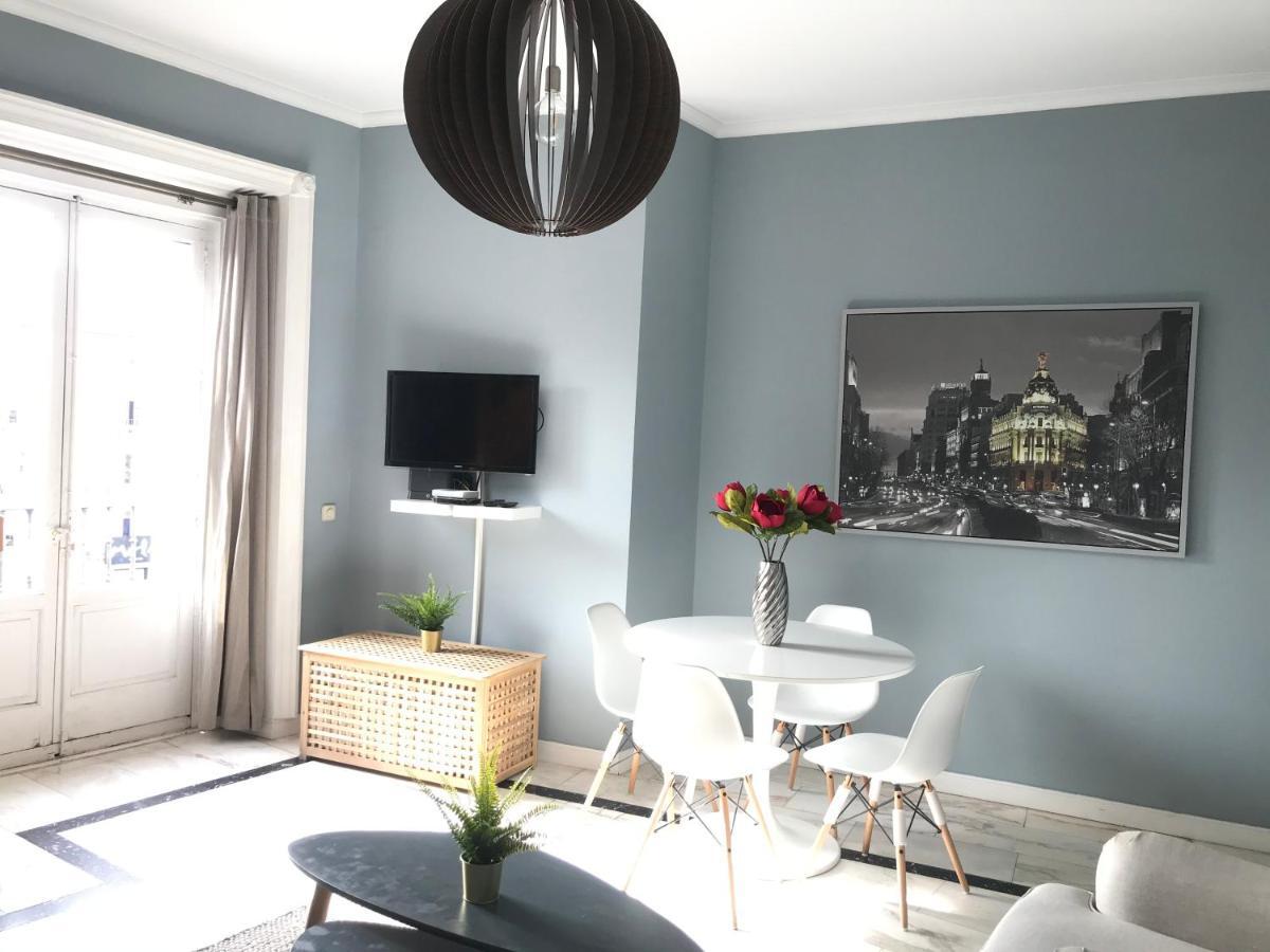 Oshun Puerta del Sol Deluxe Apartment Madrid Bagian luar foto